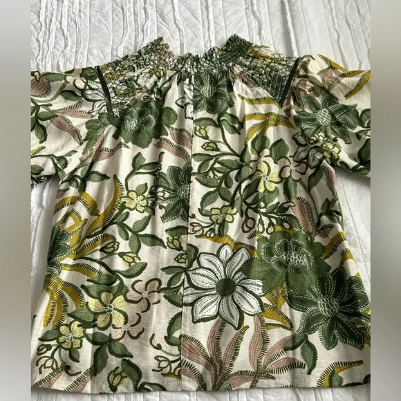 Floral Top NWT - Picture 7 of 9